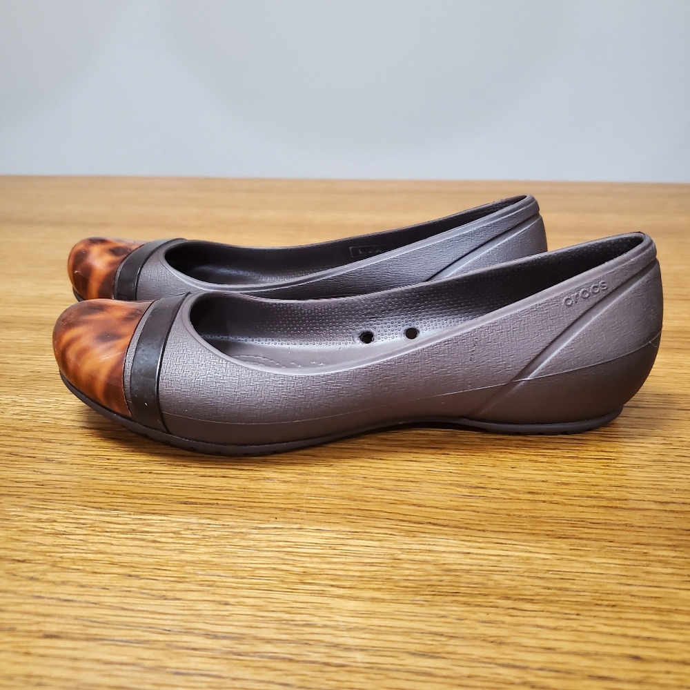 CROCS Brown Tortoise Shell Toe Cap Ballet Flats